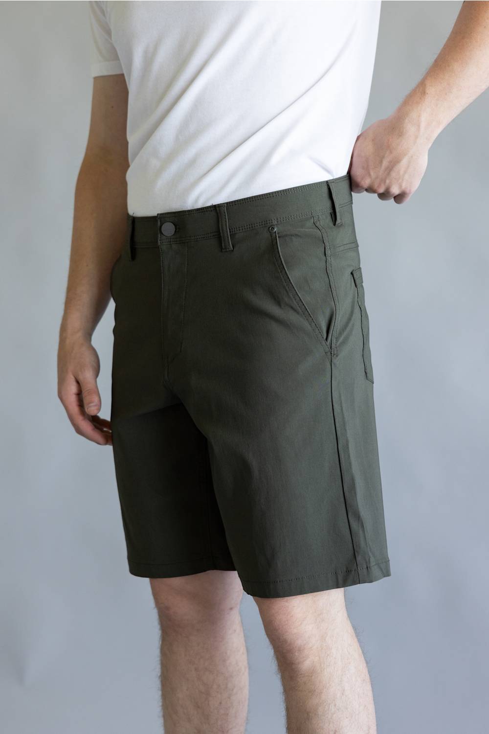 Weatherproof Vintage 9.5" Tech Utility Shorts for Men in Olive
