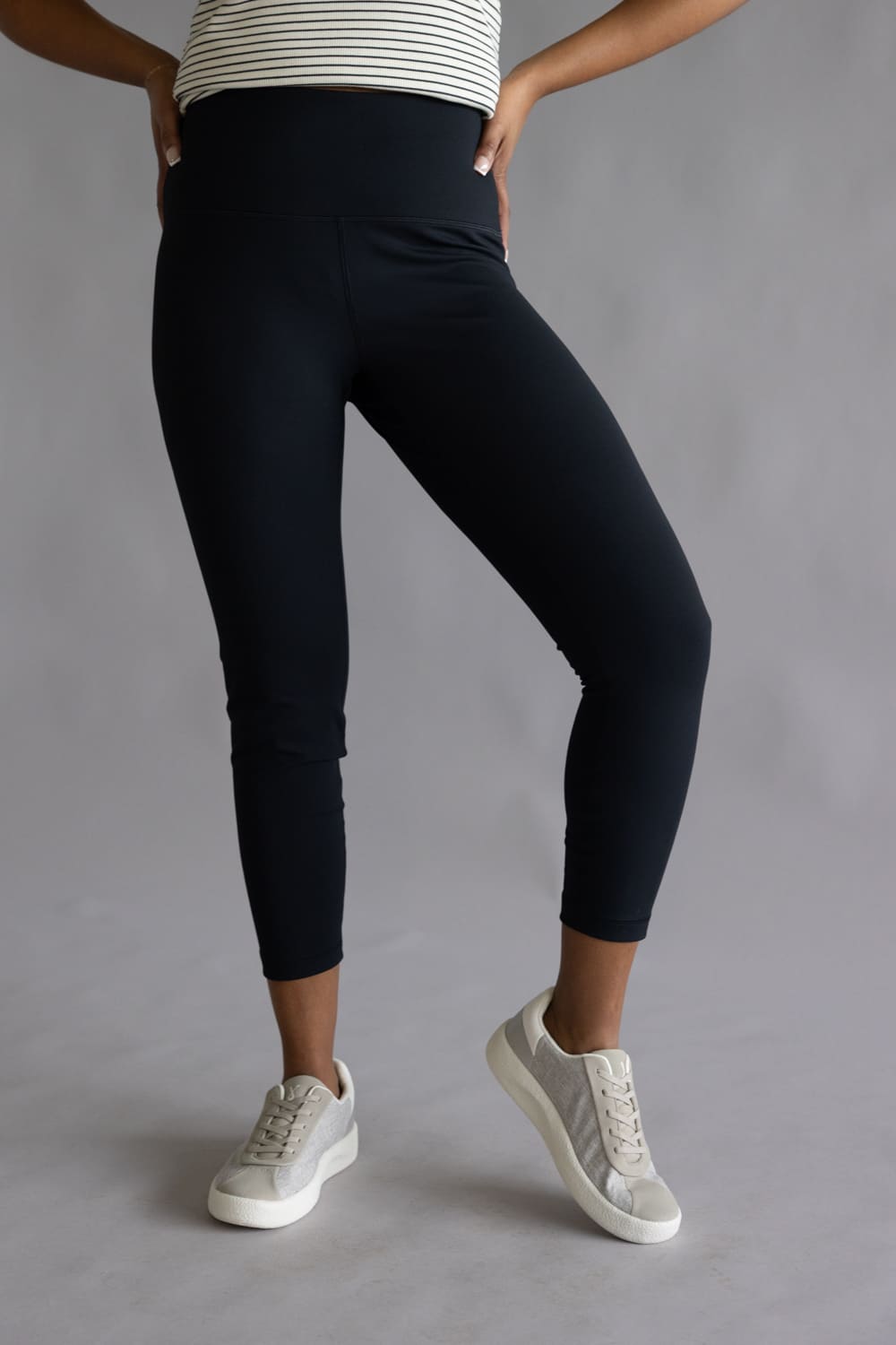 Wonderlink Everyday Seamed Leggings for Women in Black