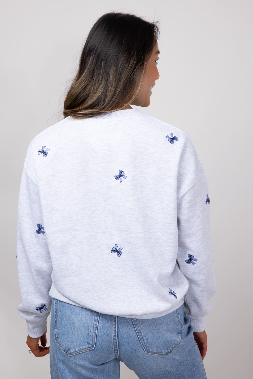 1897 Active Embroidered Bows Fleece Crewneck for Women in Ice Grey