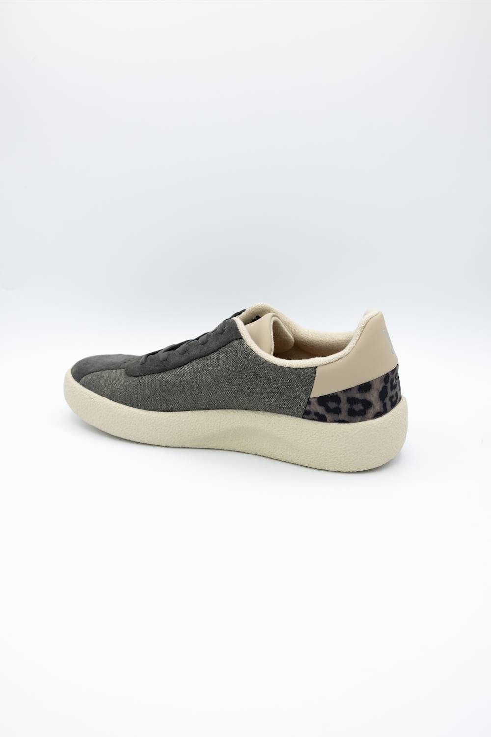 ADYRO Prima Sneakers for Women in Smoked Pearl