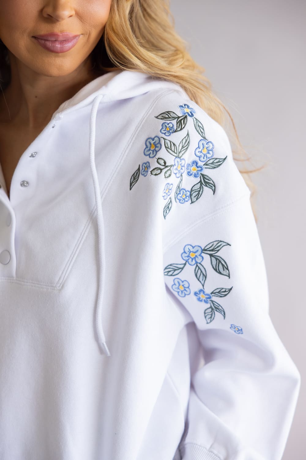 Simply Southern Crop Snap Hoodie for Women in Blue Flower | PP Simply Southern Crop Snap Hoodie for Women in Blue Flower | PP