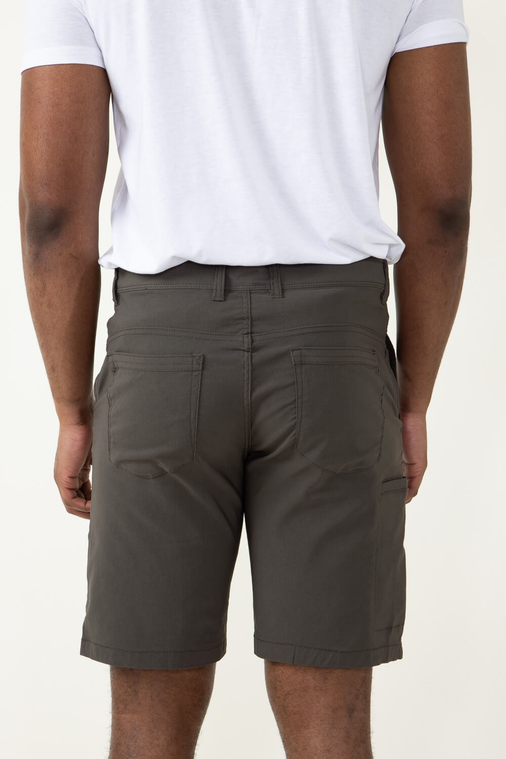 Copper & Oak Utility Flex Shorts for Men in Green K2F608312DARKOLIV