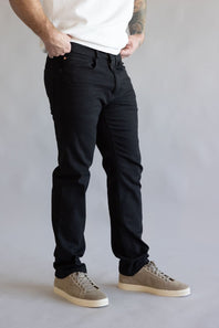 Weatherproof Vintage Straight Jeans for Men in Black