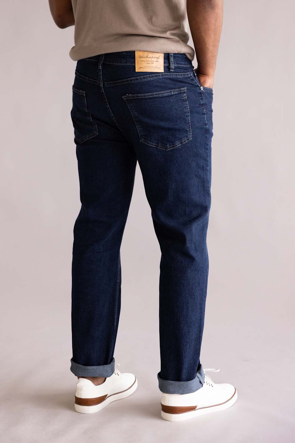 Weatherproof Vintage Straight Jeans in Harbor Rinse – Glik's