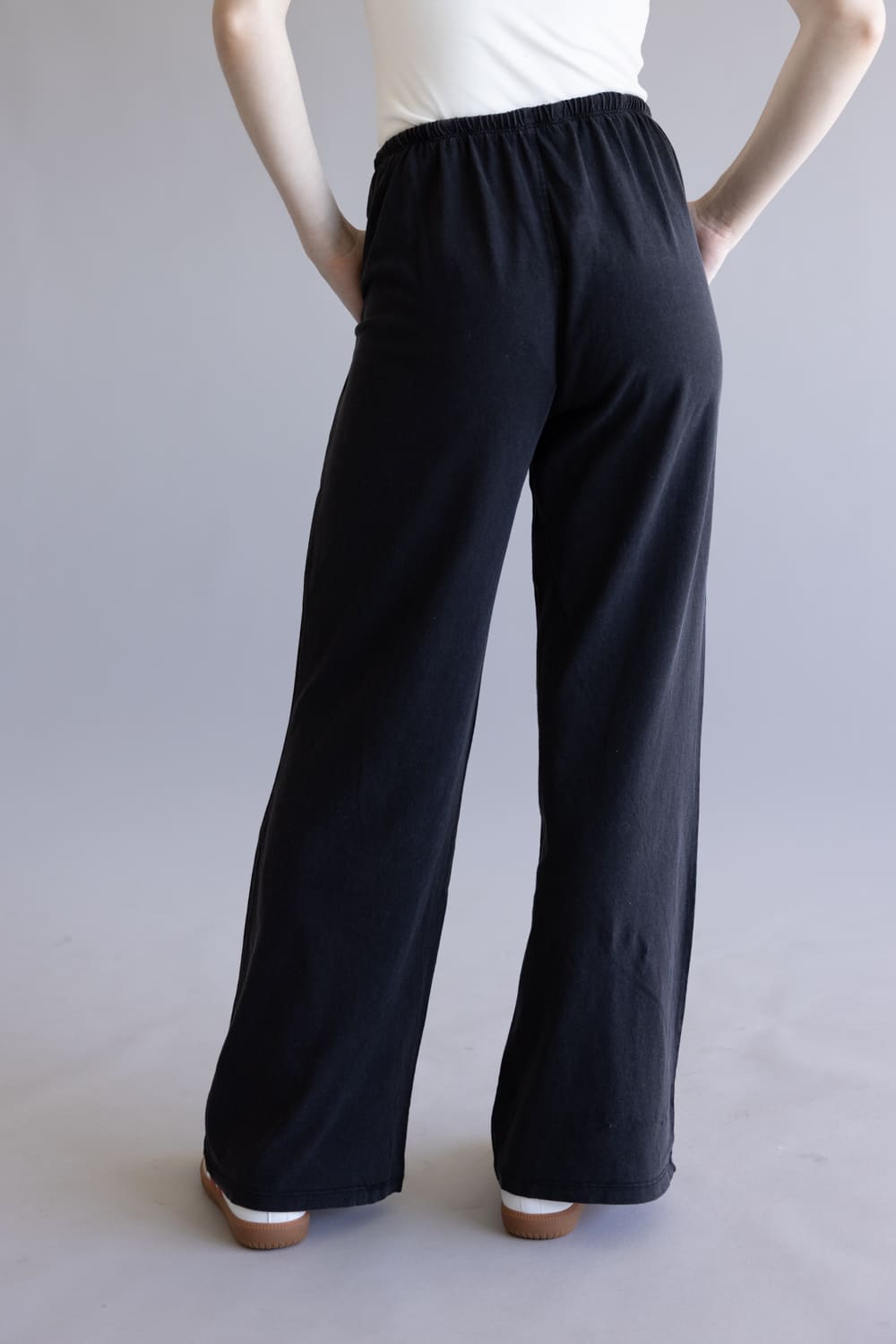 Mineral Wash Drawstring Cotton Pants for Women in Black