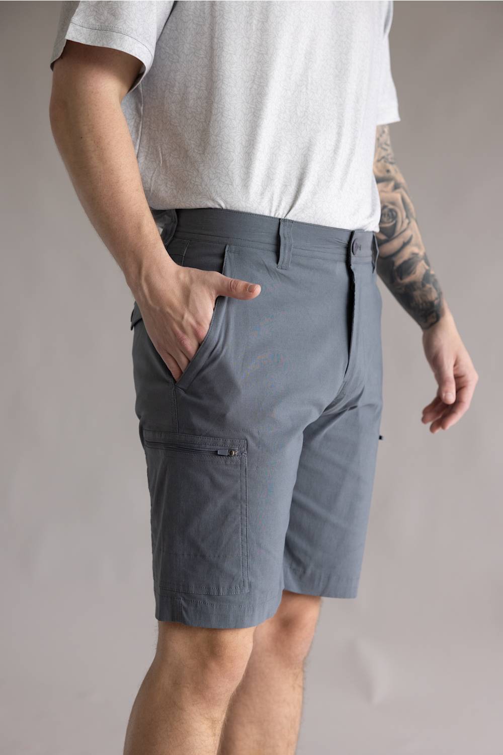Hallstatt 10 Cargo Shorts for Men in Dark Gray