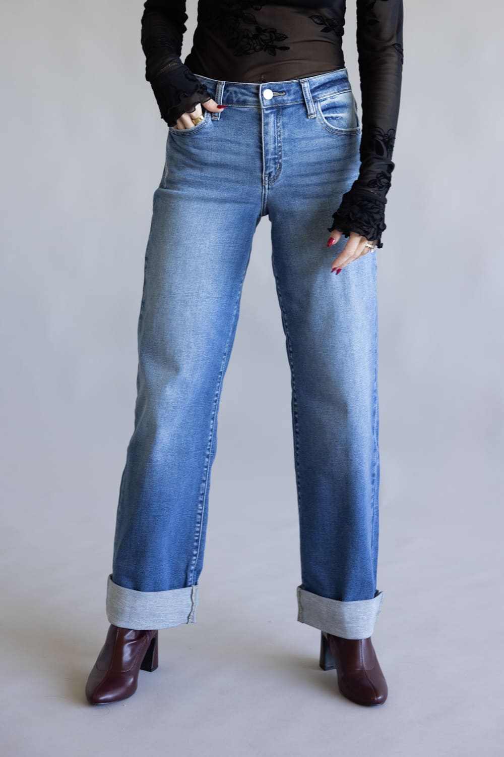 001-KANCAN-HIGH-RISE-DARK-WASH-CUFFED-WIDE-LEG-CLEAN-JEANS-KC20083M