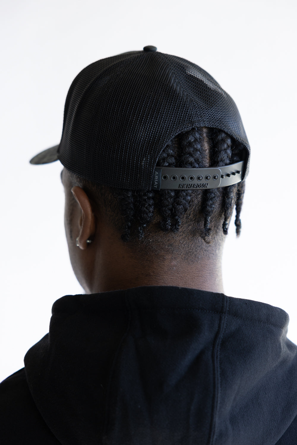 Ariat Embroidery Shield Snapback Hat for Men in Black