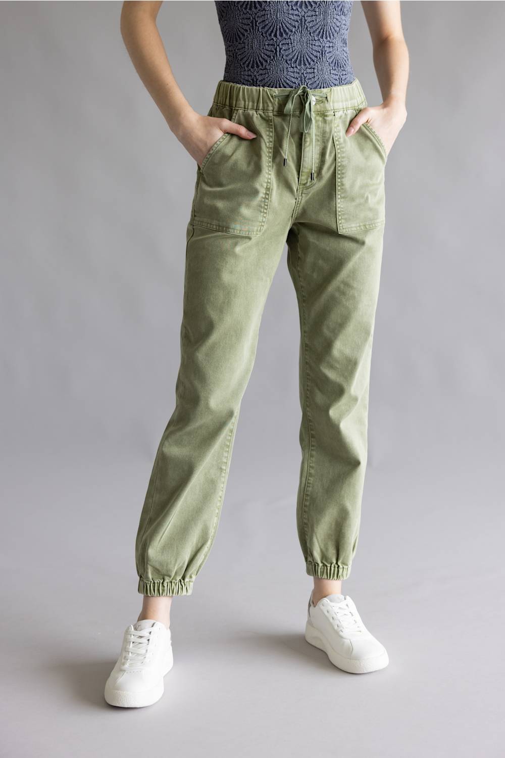 Mica Cropped Jogger Pants for Women in Olive | MDP-G3164AG-HROLIVE