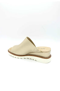 Pierre Dumas Expand Wedge for Women in Gold