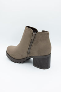 Soda Thumb Lug Booties for Women in Deep Taupe