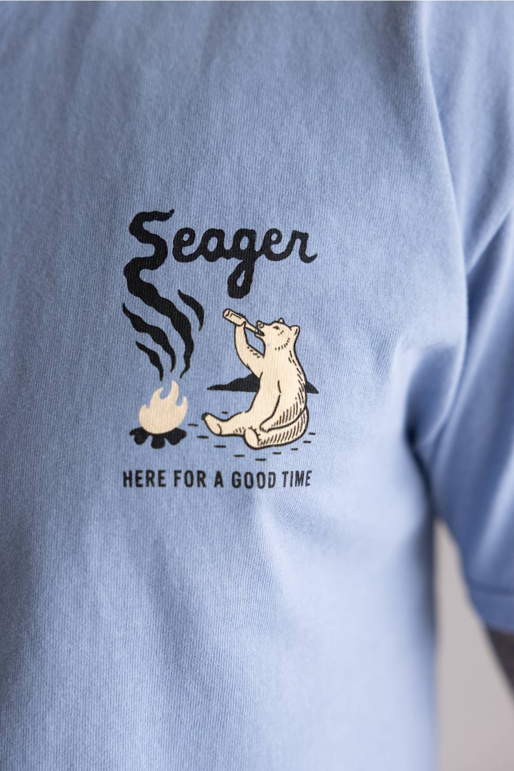 Seager Smokey T-Shirt for Men in Faded Denim