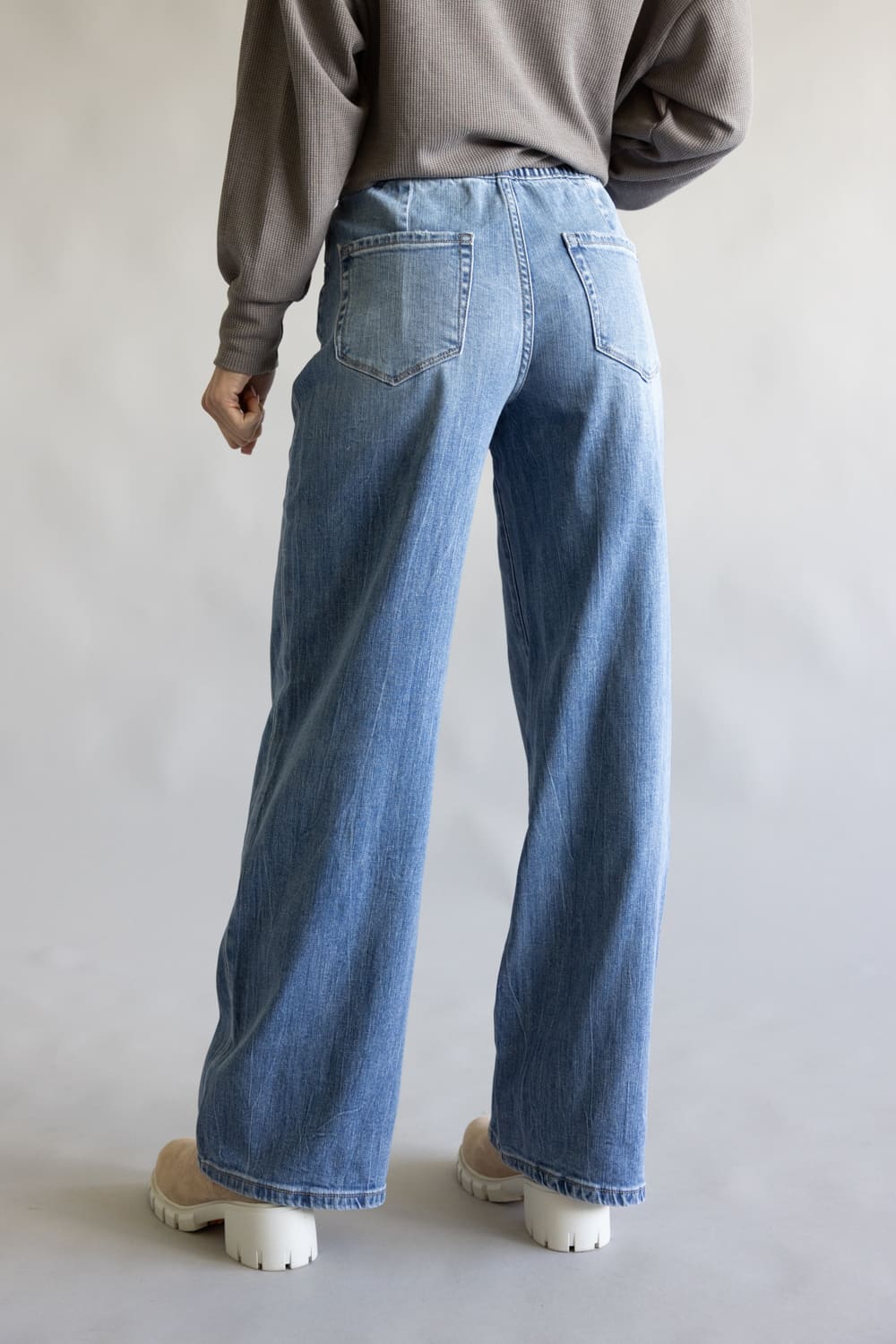 001-VERVET-HIGH-RISE-MEDIUM-WASH-DRAWSTRING-JEANS-WIDE-LEG-CLEAN-T7016