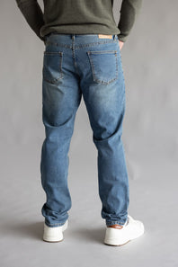 Weatherproof Vintage Athletic Jeans for Men in Rainwash