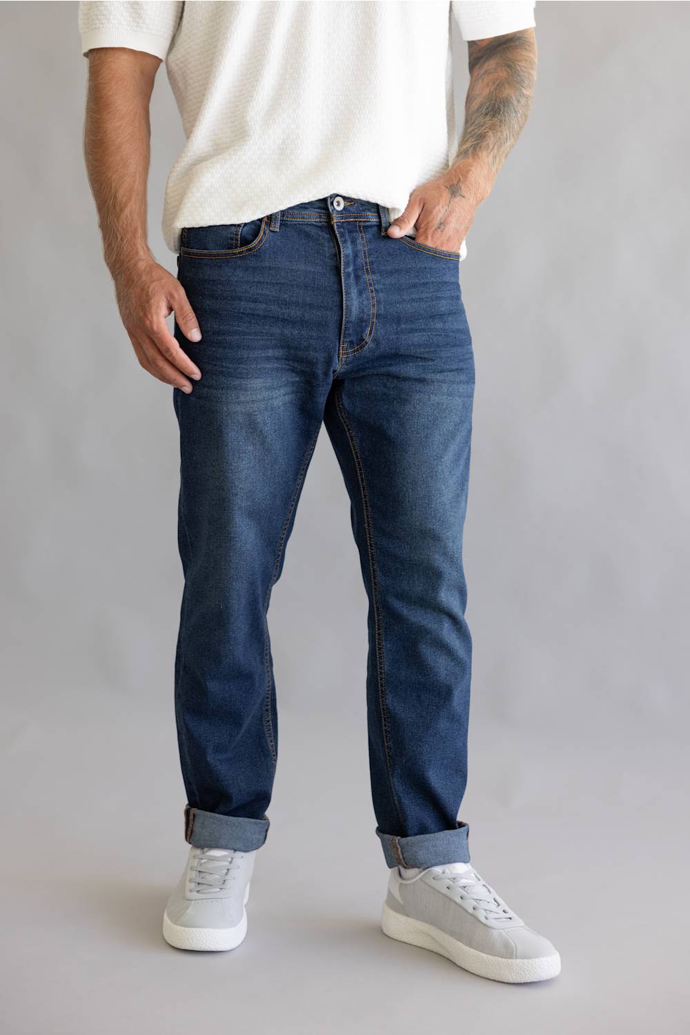 Weatherproof Vintage Athletic Tapered Jeans for Men in Moss Fade