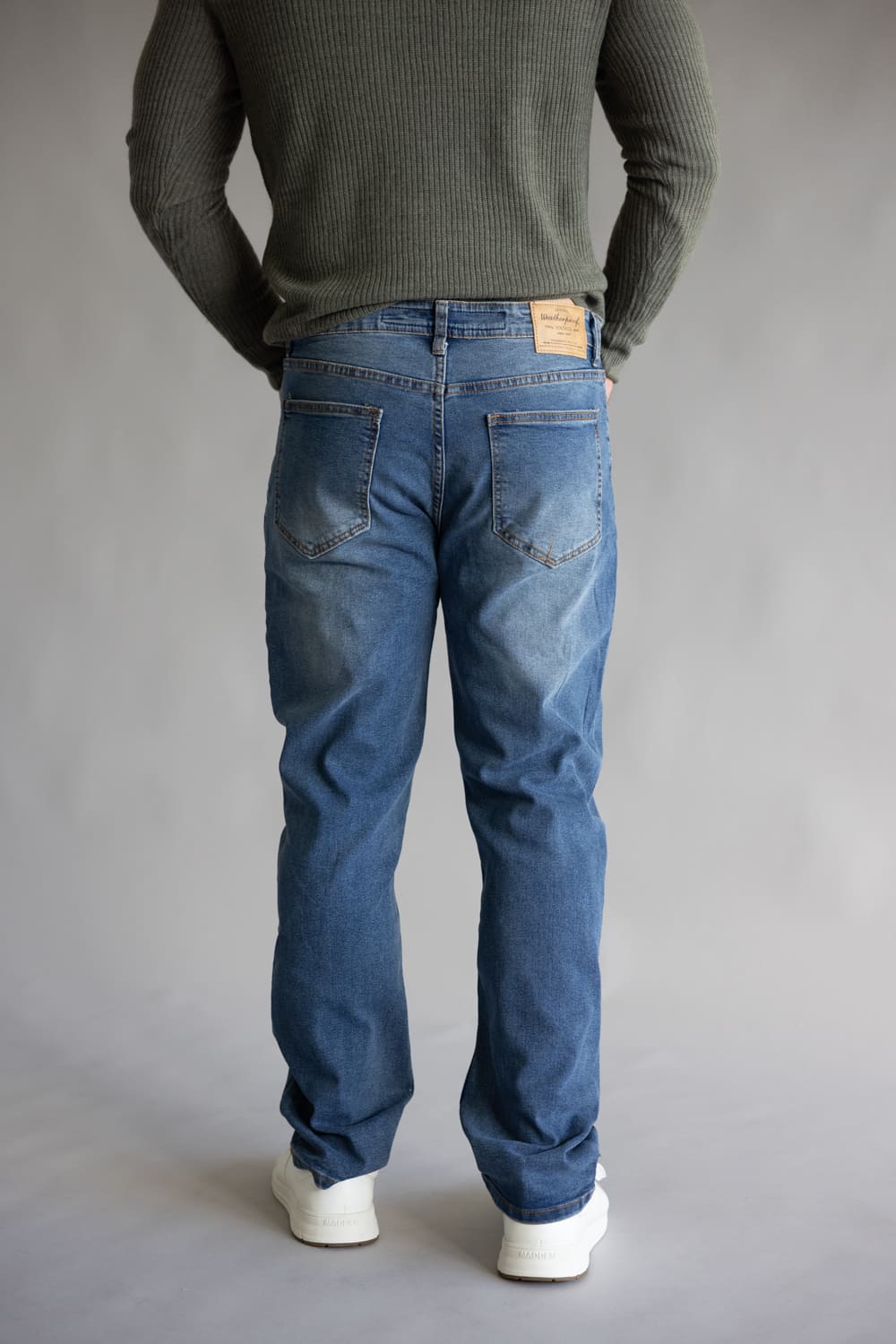 Weatherproof Vintage Straight Jeans for Men in Rainwash