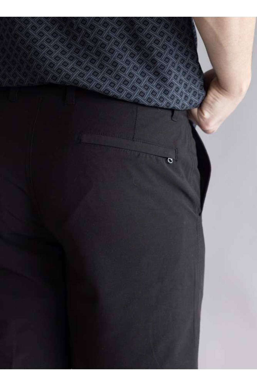 1897 Men 7” Shorts for Men in Black