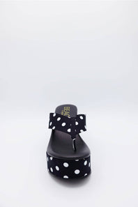 Beach by Matisse Bonnie Platform Sandals for Women in Black/White
