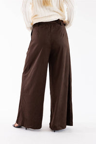 Mustard Seed Suede Pleated Trouser Pants for Women in Chocolate | S26572-CHOCOFONDANT