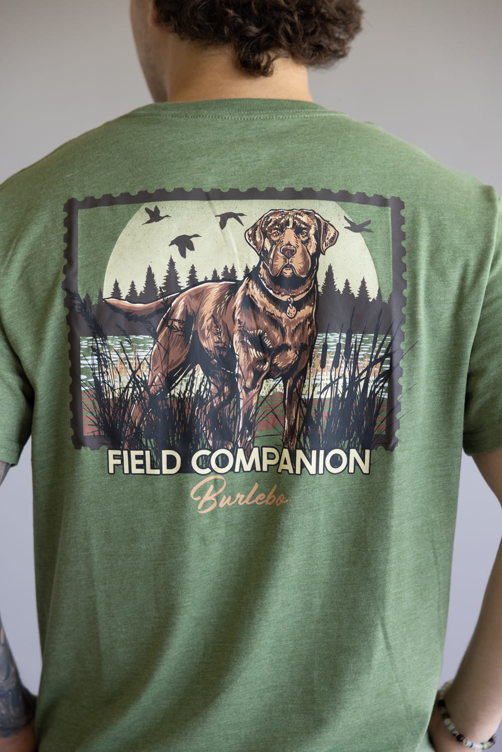 Burlebo Duck Dog Stamp T-Shirt for Men in Heather Olive