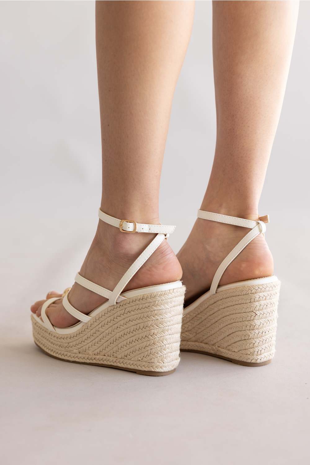 Berness Ralphine Toe Ring Espadrille Wedges for Women in White