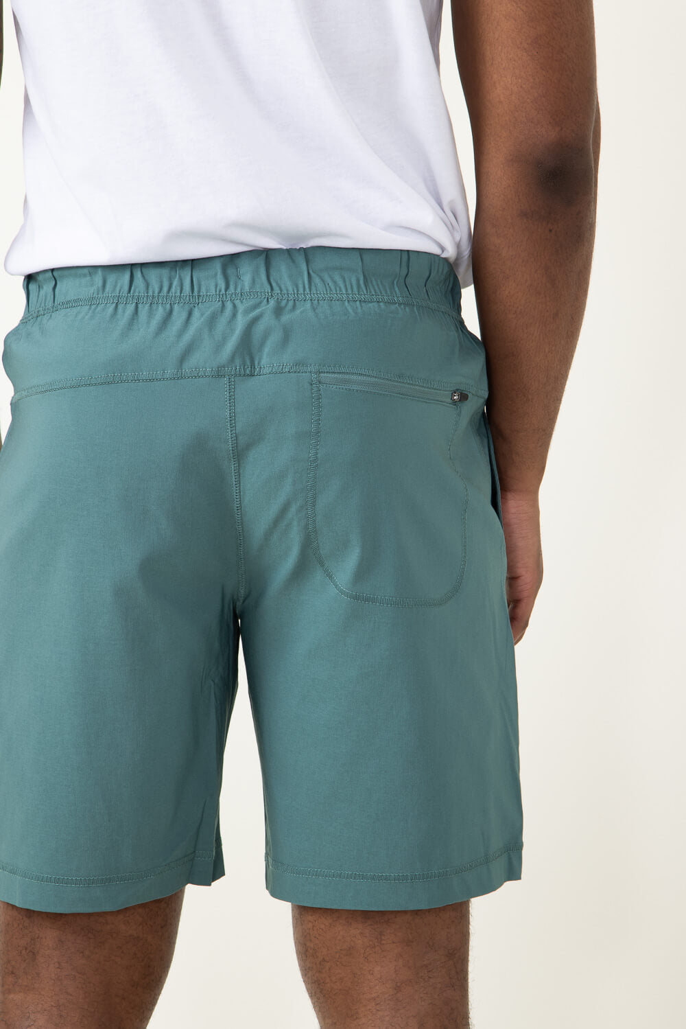 Copper & Oak Tech Pull On Shorts for Men in Green K2S510326SEAPINE