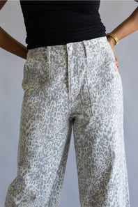 Vervet High Rise Baggy Wide Jeans for Women in Leopard
