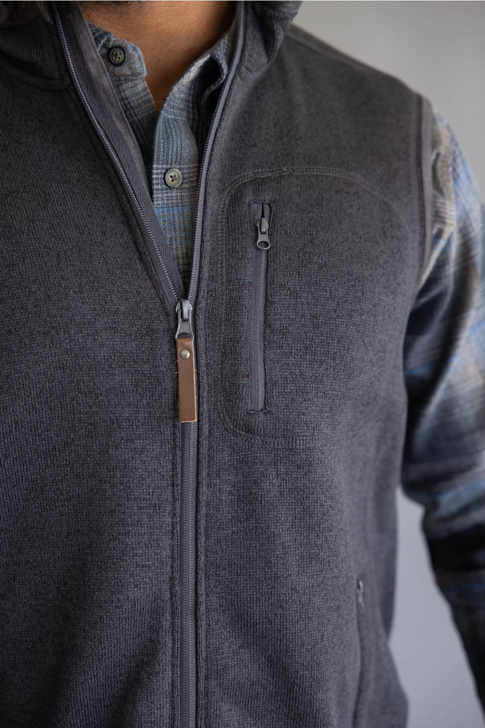 Hallstatt Sweater Vest for Men in Charcoal