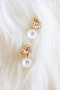 004-KW-FASHION-CORP-HOLIDAY-ORNAMENT-CZ-BALL-PEARL-DROP-GOLD-DIPPED-SJE310925GLD