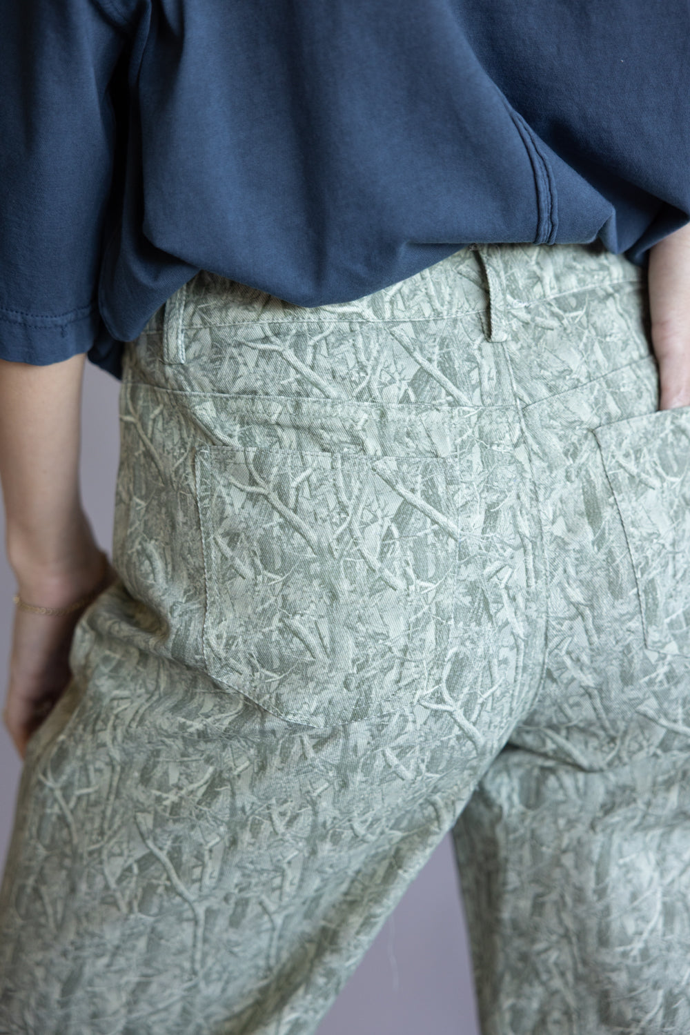 001-LELIS-MIDRISE-TREE-CAMO-WIDE-LEG-PANT-IP5560-5-SAGECAMO