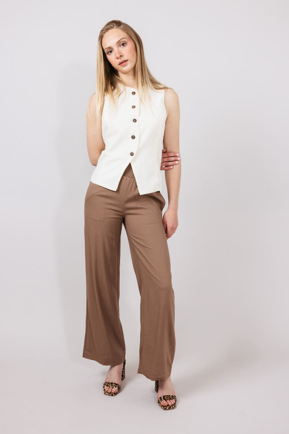 【2plan】Ablik three tuck linen slacks 2plan】Ablik three tuck linen slacks (2plan/パンツ