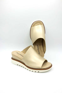 Pierre Dumas Expand Wedge for Women in Gold