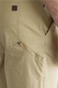 Weatherproof Vintage Ripstop Shorts for Men in Khaki 