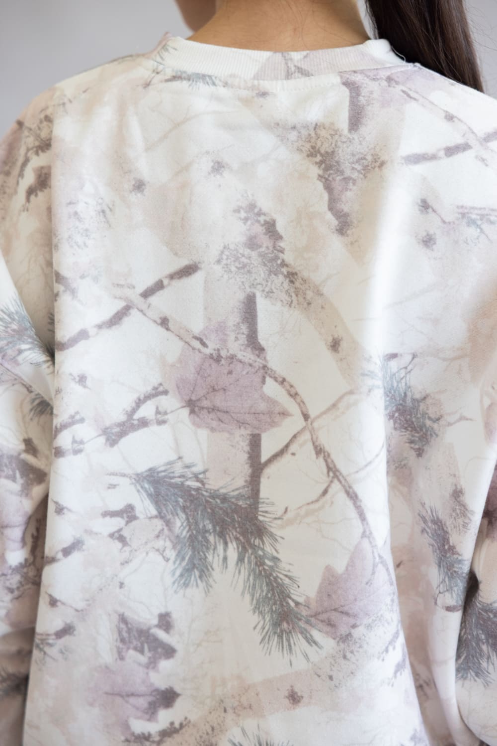 Relaxed Fit Fleece Sweatshirt for Women in Pink Camo