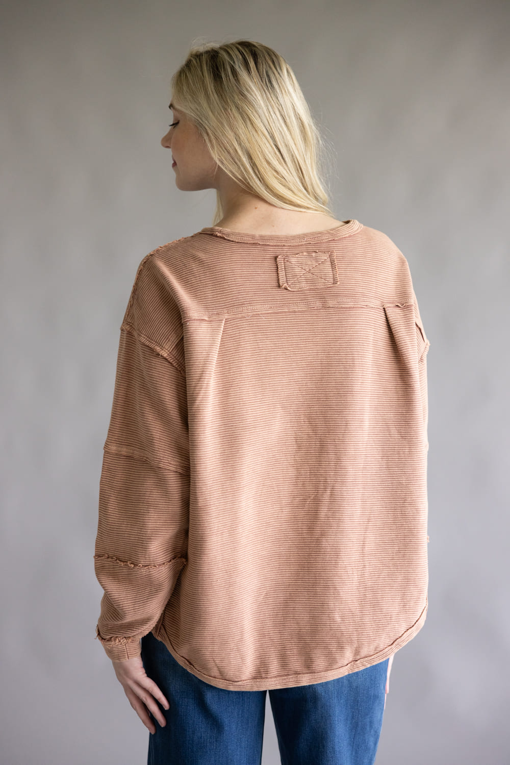  Simply Southern Sabrina Pullover Crewneck for Women in Umber 