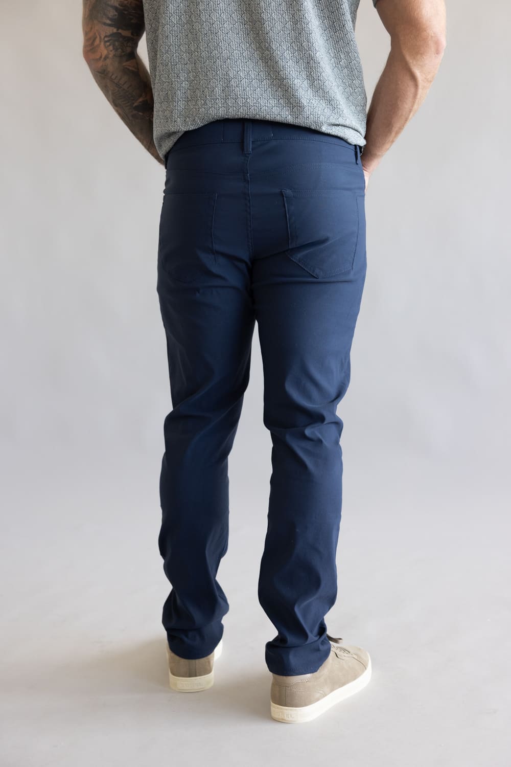 Tailor Vintage Slim Fit Performance 5-Pocket Pants for Men in Navy