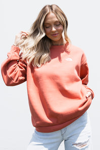 The North Face Oversized Simple Dome Fleece Sweatshirt for Women in Mars Dust