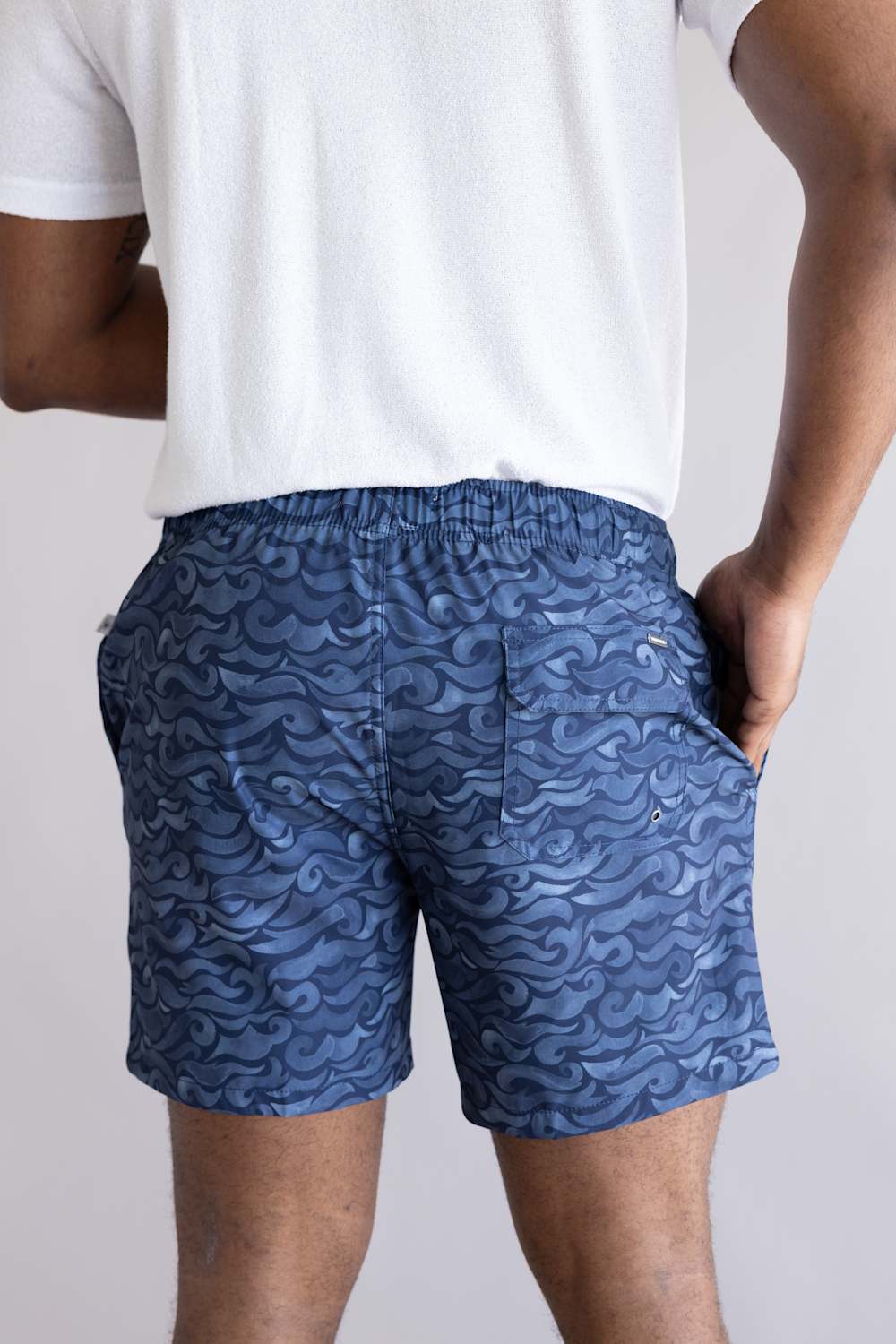 Vintage Summer 4 Way Stretch Volley Shorts for Men in Navy Waves