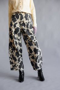 001-VERY-J-COW-PRINT-BARREL-DENIM-PANT-IN-TAUPE-COW-NP70891-TAUPECOW