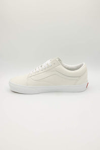 Vans Old Skool Suede Sneakers for Men in Blanc de Blanc White | VN000D9YJVY1
