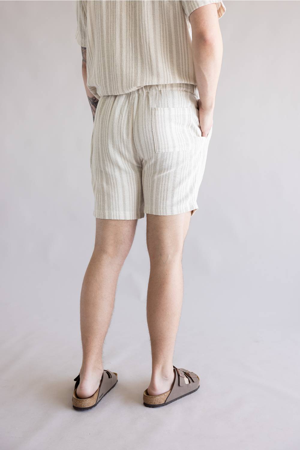 Vintage Summer Basketweave Shorts for Men in Tan
