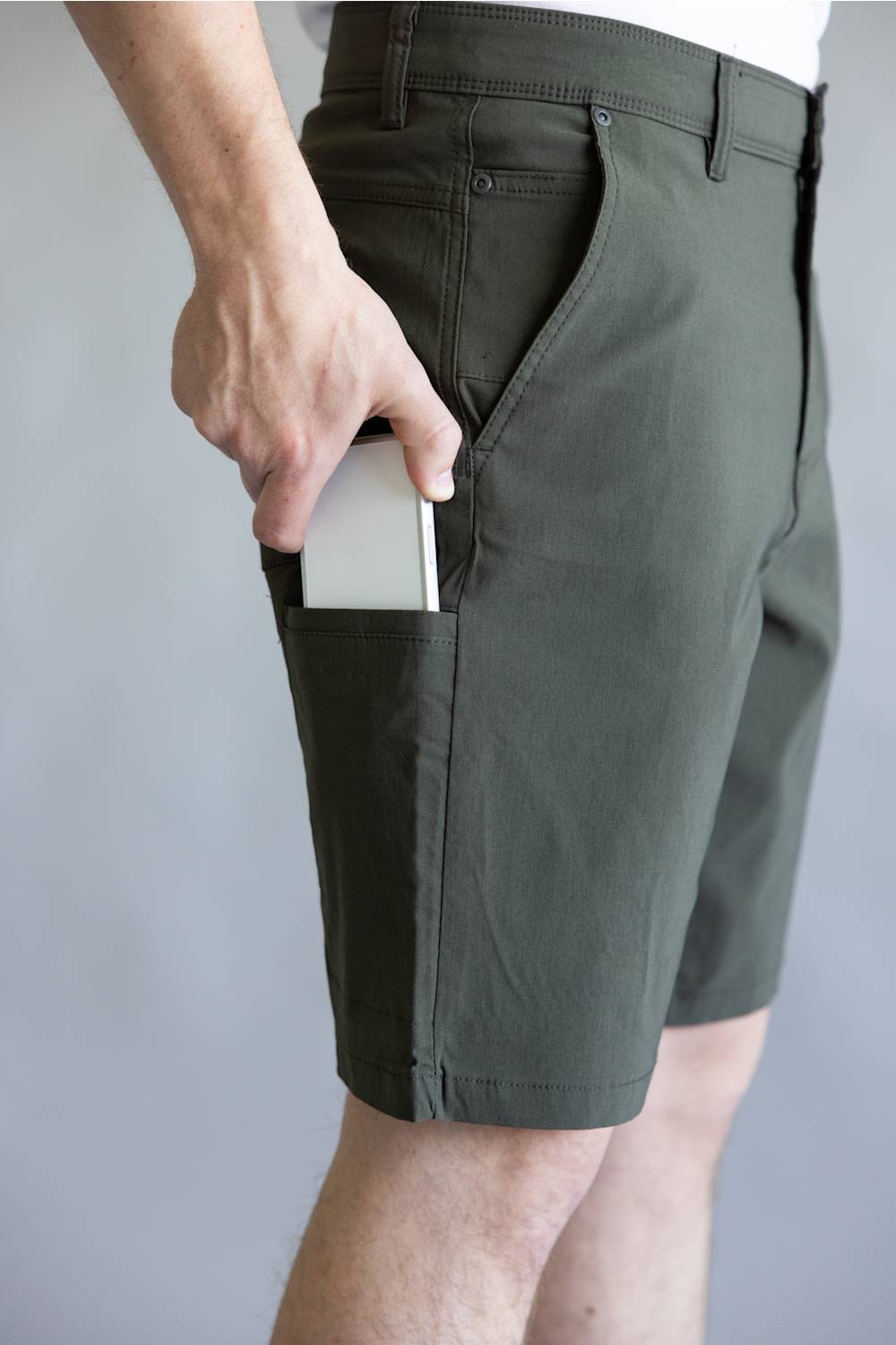 Weatherproof Vintage 9.5" Tech Utility Shorts for Men in Olive