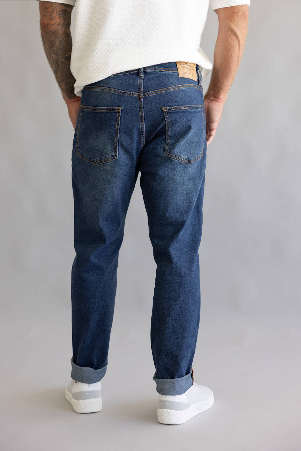 Weatherproof Vintage Athletic Tapered Jeans for Men in Moss Fade