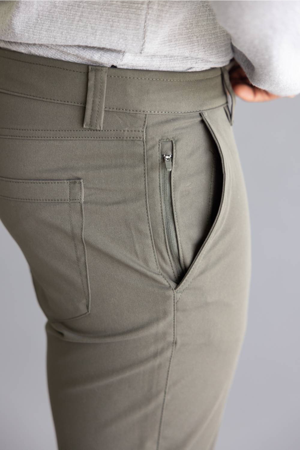 Weatherproof Vintage Tech Utility Pants for Men in Military Green