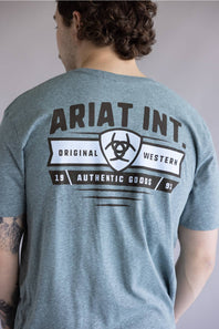 Ariat Banner Badge T-Shirt for Men in Ice Berg