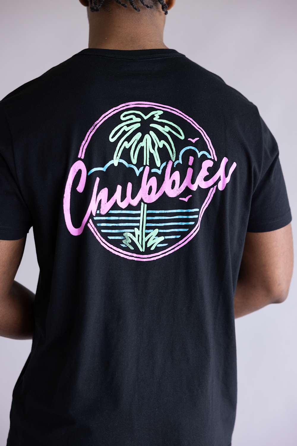 Chubbies The Night Never Sleeps T-shirt for Men in Black 