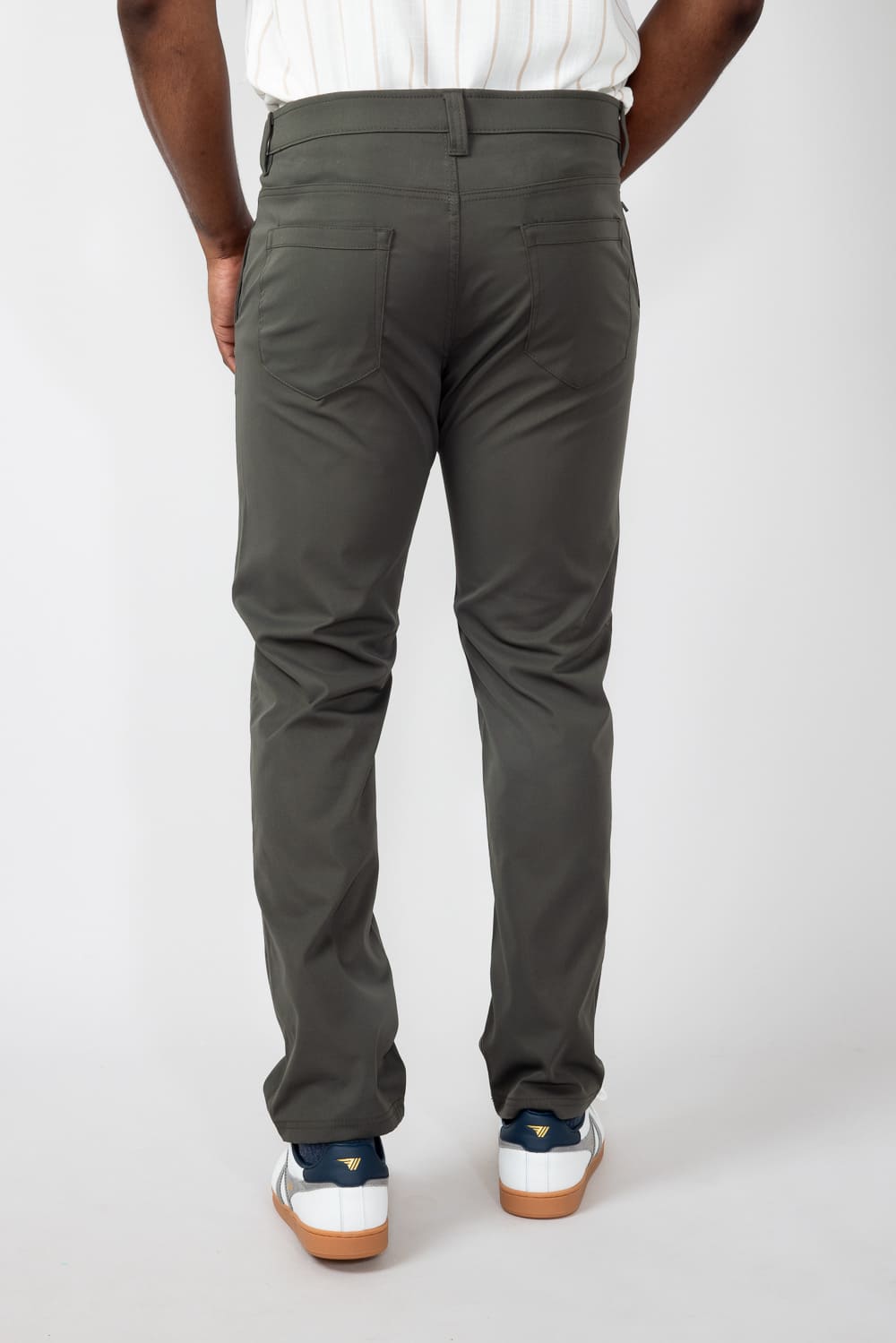 Copper & Oak Clay 5 Pocket Pants for Men in Military Green