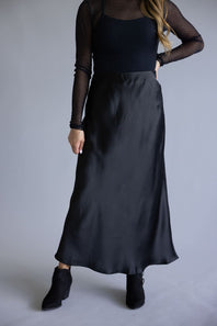 Elastic Waist Satin Maxi Skirt for Women in Black