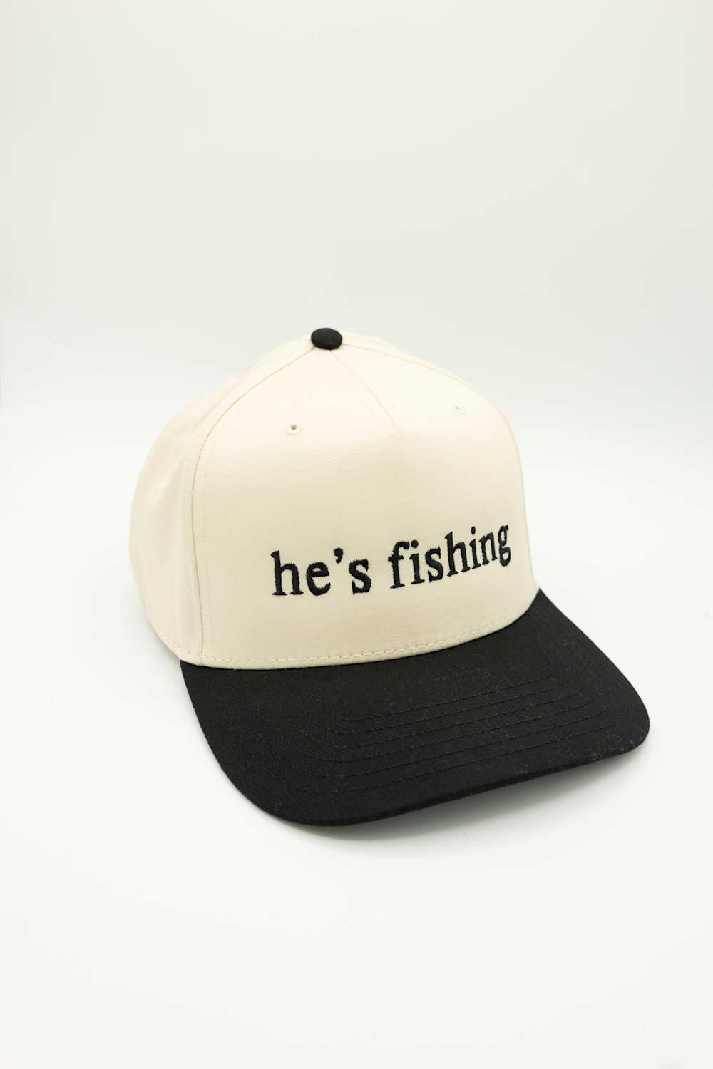 Hes Fishing Trucker Hat for Women in Black/Tan