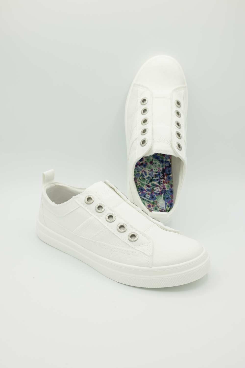 Blowfish Malibu Hangout Slip On Sneakers for Women in White | J8827F3-WHITE